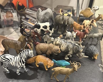 Lote de 31 figuras de animales vintage de Safari Ltd, Schleich y otras marcas, de los años 90 a principios de los 2000.