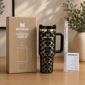 Specialtillverkad Coach Stanley Cup, lasergraverad rostfri stålgåva 40oz Tumbler present unik Black gold