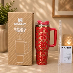 Specialtillverkad Coach Stanley Cup, lasergraverad rostfri stålgåva 40oz Tumbler present unik Röd