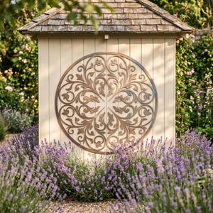 Rollarbeit-Metallwand-Kunst, filigranes Gartenschild, Vintage im Freien hängen, Bronze-Terrassen-Skulptur, einzigartige barocke Plakette, Housewarminggeschenk