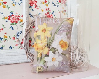 Vintage Button Card Fabric Fragrant Gift Sachet