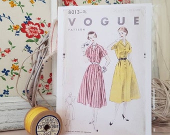 Vintage Vogue Sewing Pattern Greetings Birthday Card, Crafters Card