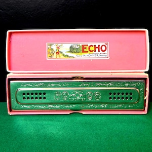 Vintage M. Hohner "The Echo Harp" Tremolo-munspel med originalförpackning | Dubbelsidiga C/G-tangenter | Tillverkad i Tyskland, 21 cm