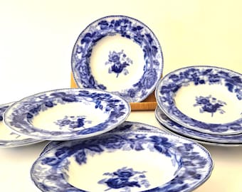 Antieke Wedgwood blauw-witte soepkommen, bloemenmotief, 1850-1900, set van 6 Victoriaanse ondiepe kommen met rand, Flow Blue esthetiek
