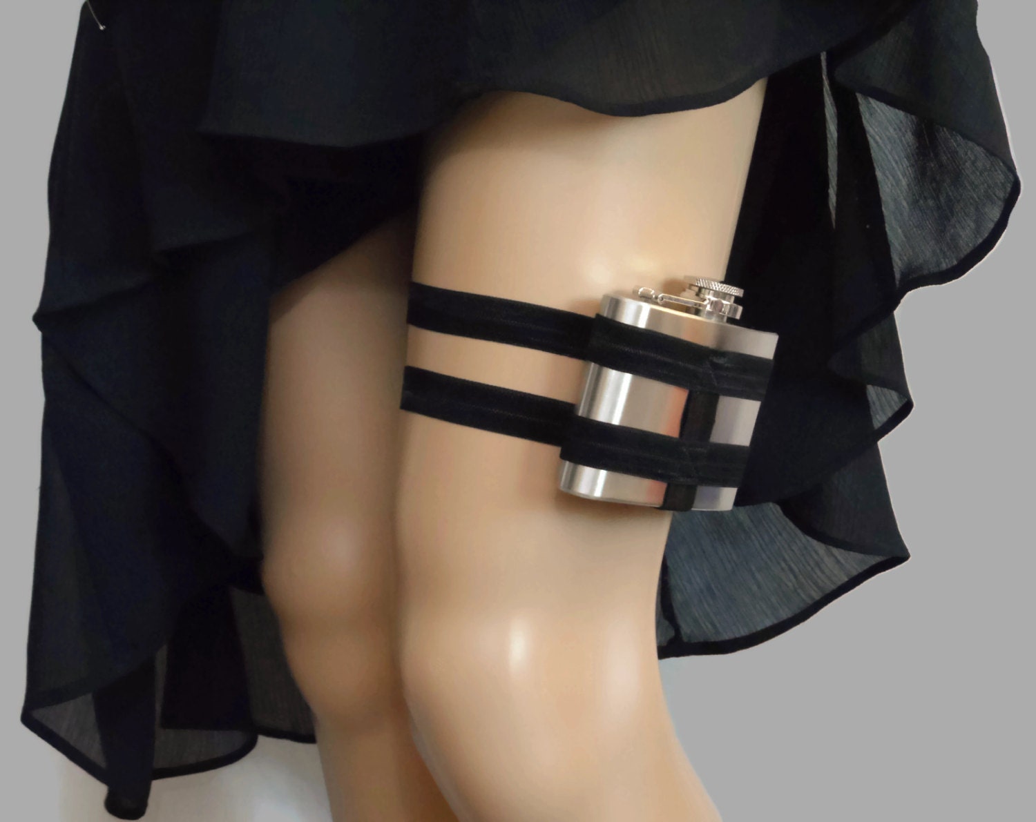 Garter clearance belt flask