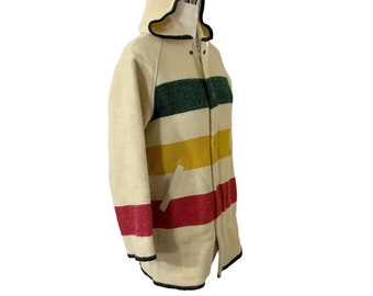 Woolrich Coat 3 Point Hudson Bay Blanket Stripes Vintage 1970s Size Medium