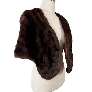 Winkelmans Soft Brown Fur Stole Shoulder Wrap Capelet with Collar Vintage 1970s