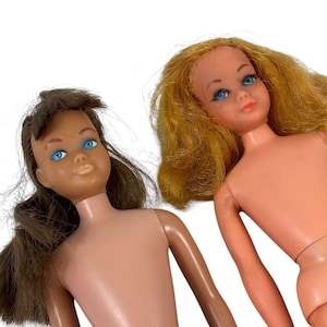2 Vintage Skipper Dolls Barbie Dolls TNT Blonde Sausage Curls 1969 1963 Brunette