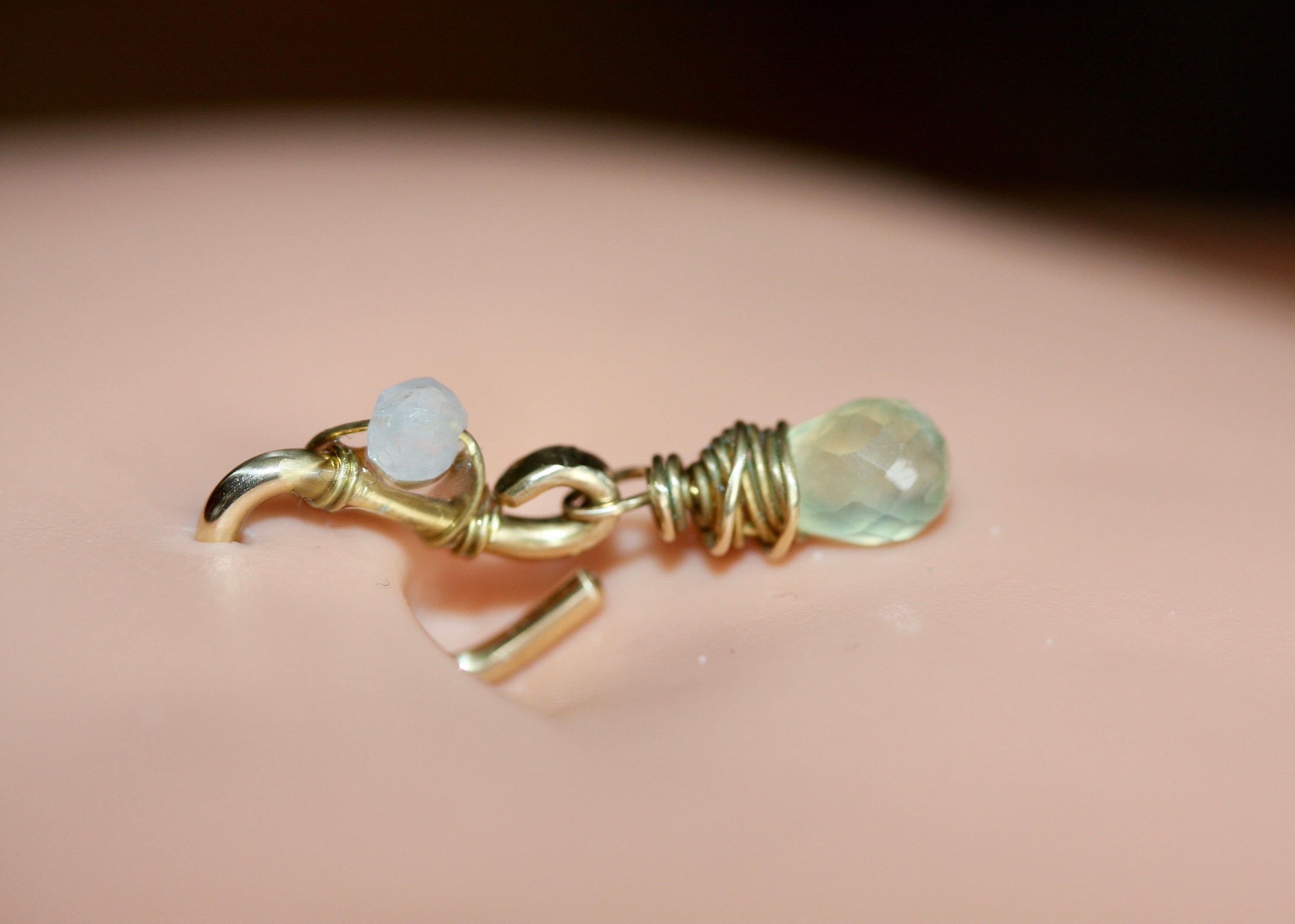 Belly Button Ring Prenite and Moonstone Belly Button Hoop Piering Jewelry Handmade Beaded Jewelry Healing Gemstones
