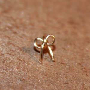 Mini Bow Stud Cartilage Earring, 18g Nose Stud, Bow tragus, custom piercing jewelry, Tiny Nose Stud, Tiny bow earring, Bow Nose Stud