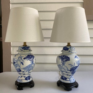 Vintage chinoiserie ginger jar lamps, a pair