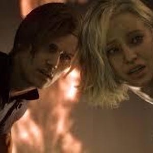 Peut inclure: Une image num&eacute;rique de deux personnages d'un jeu vid&eacute;o. Un homme aux cheveux bruns et une veste noire regarde une femme aux cheveux blonds et une chemise blanche. Un fond enflamm&eacute; est visible.