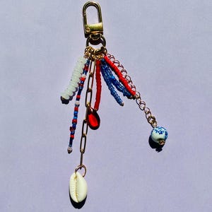 Nautical bag charm with shell, pearls & charms – Red Blue White – Keyring – Bag Charm – Summer Accessory