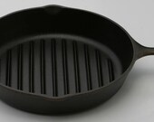 Vintage LODGE x-Larger Size Lk. Minty 11 3 8 quot No. 9 Cast Iron Broiler Grill Skillet Fry Pan Professionally Cleaned Organically Seasoned
