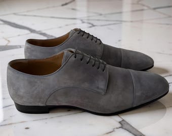 Christian Louboutin Herren Top Daviol Wohnung Schatten Grau Wildleder Spitze Kleid Loafer