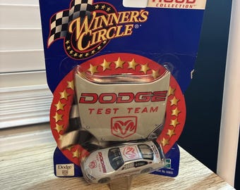 Dodge Test Team Hood Series 2000 Dodge Intrepid 1:64 W.C.