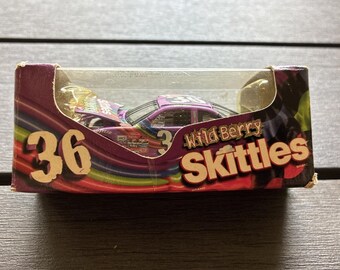 Action Diecast NASCAR /5000 Ernie Irvan #36 Skittles Edición Limitada 1:64