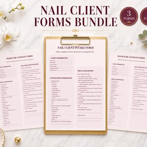 Puede incluir: Un paquete de formularios para clientes de uñas con tres documentos impresos en papel rosa claro. Incluye una ficha de admisión en un portapapeles dorado, además de formularios de consentimiento para pedicura y manicura.