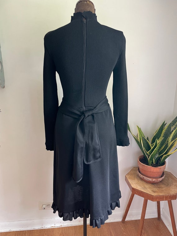 Vintage black dress small or medium polyester 196… - image 5