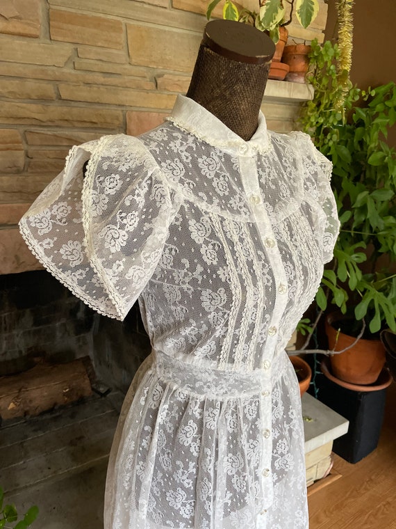 Vintage 1970s white lace dress small/medium, Hele… - image 3