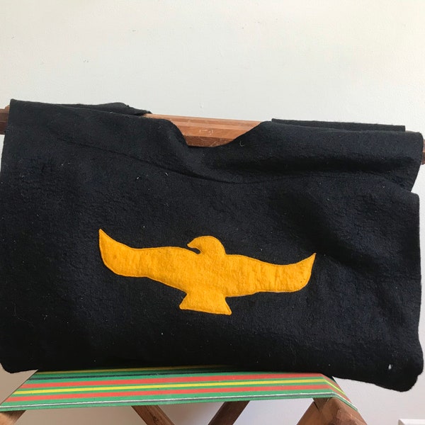 Vintage bird firewood carrier felt