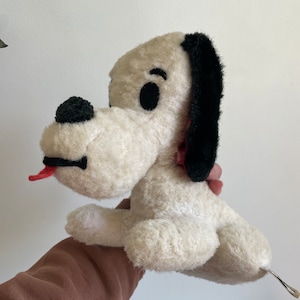 Vintage Knickerbocker 1960s snoopy musical, dancing plush animal toy
