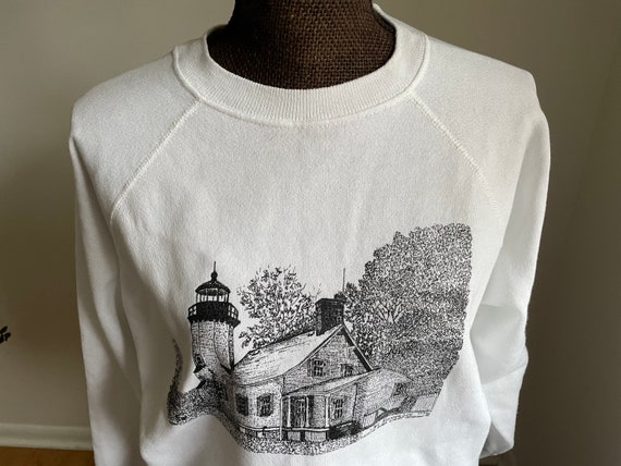 Vintage 1990’s Hanes Her Way lighthouse sweatshir… - image 4