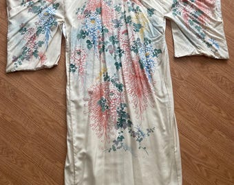 Vintage 1920’s / 1930’s chrysanthemum Japanese kimono robe