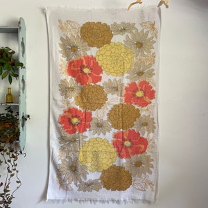 Vintage 1960s/70s, floral bath towel, Cannon cotton