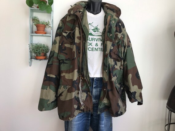 Vintage large camo US army coat with quilted liner