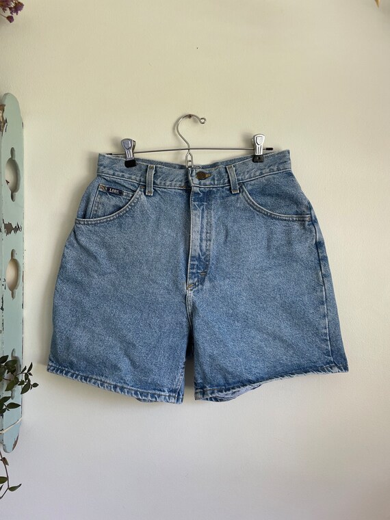 vintage Lee denim Jean shorts size 12 medium, USA 