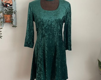 Vintage 1990’s green crushed velvet dress medium