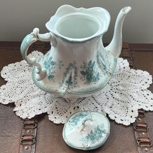 WH Grindley Brusssels Tea Pot | Green & Gold Floral Pattern | England Teapot | Teal Pattern | Tea Pot with Lid