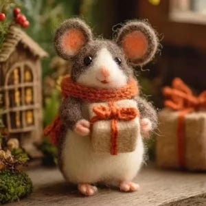 Handmade Needle Felt Mouse Ornament, Wool Christmas Figurine, Festive Winter Decor