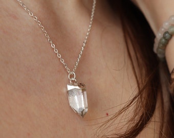 Mini Clear Quartz Point Crystal Necklace, Clear Quartz Pendant, Minimalist Silver Jewellery, Layering Necklace, Dainty Crystal Necklace