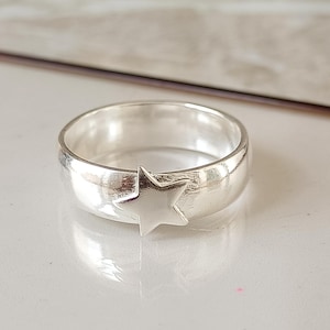 Plain Star Band Ring, 925 Sterling Silver Ring, Handmade Ring, Thumb Ring, Unisex Band Ring, Gift For Everyone, Dainty Ring