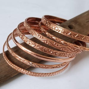100 % Pure Copper Bangle, Set of 8 Copper Bangles, Hand Engraved Floral Bracelet Set Boho Stacking Bangles Handmade Copper Jewelry for Women