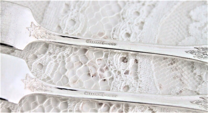 Antique Wedding Forks Cake Table Setting ~ soul mates ~ Shabby Chic Wedding Decor ~ Hand Stamped /& Ready To Ship ~ PARAGON 1900