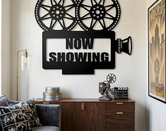 Teraz w sprzedaży: Metalowy znak, dekoracja ścienna do sali kinowej, dekoracja kina domowego, grafika ścienna z rolkami filmowymi, dekoracja nad szafką, prezenty dla miłośników kina, dekoracja kina