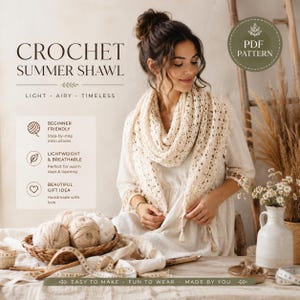 Peut inclure: Un châle d'été en crochet couleur crème avec un motif ajouré délicat et des pompons. Le texte indique : CROCHET SUMMER SHAWL, LIGHT AIRY TIMELESS, BEGINNER FRIENDLY, LIGHTWEIGHT & BREATHABLE, BEAUTIFUL GIFT IDEA, EASY TO MAKE, FUN TO WEAR, MADE BY YOU.