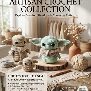 Peut inclure: Trois figurines crochetées aux grandes oreilles et yeux sombres, une vert clair et deux beiges, présentées avec un crochet en bois, une pelote de laine et un ruban à mesurer. Le texte indique : ARTISAN CROCHET COLLECTION, Explore Premium Handmade Character Patterns.