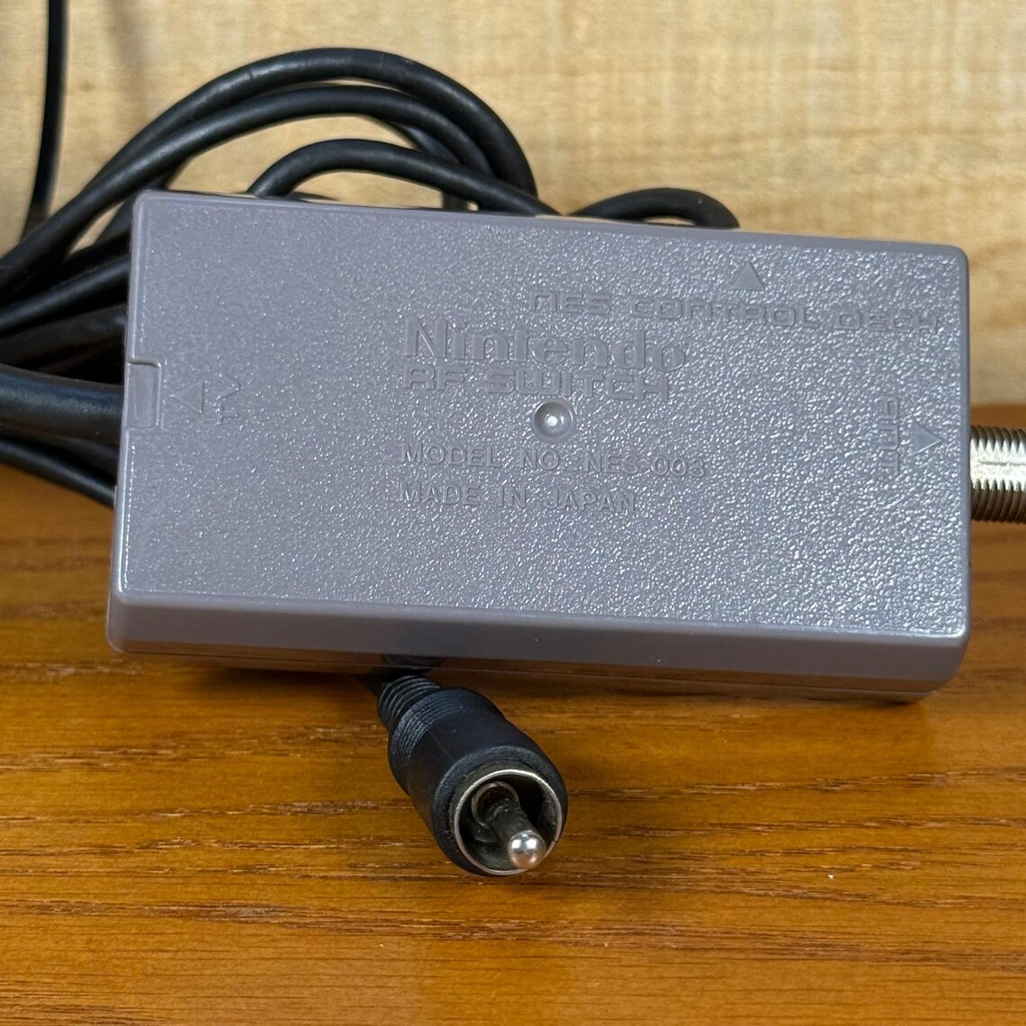 Nintendo NES rf switch NES-003 tested working coaxial adapter cable, foto 2 di 4