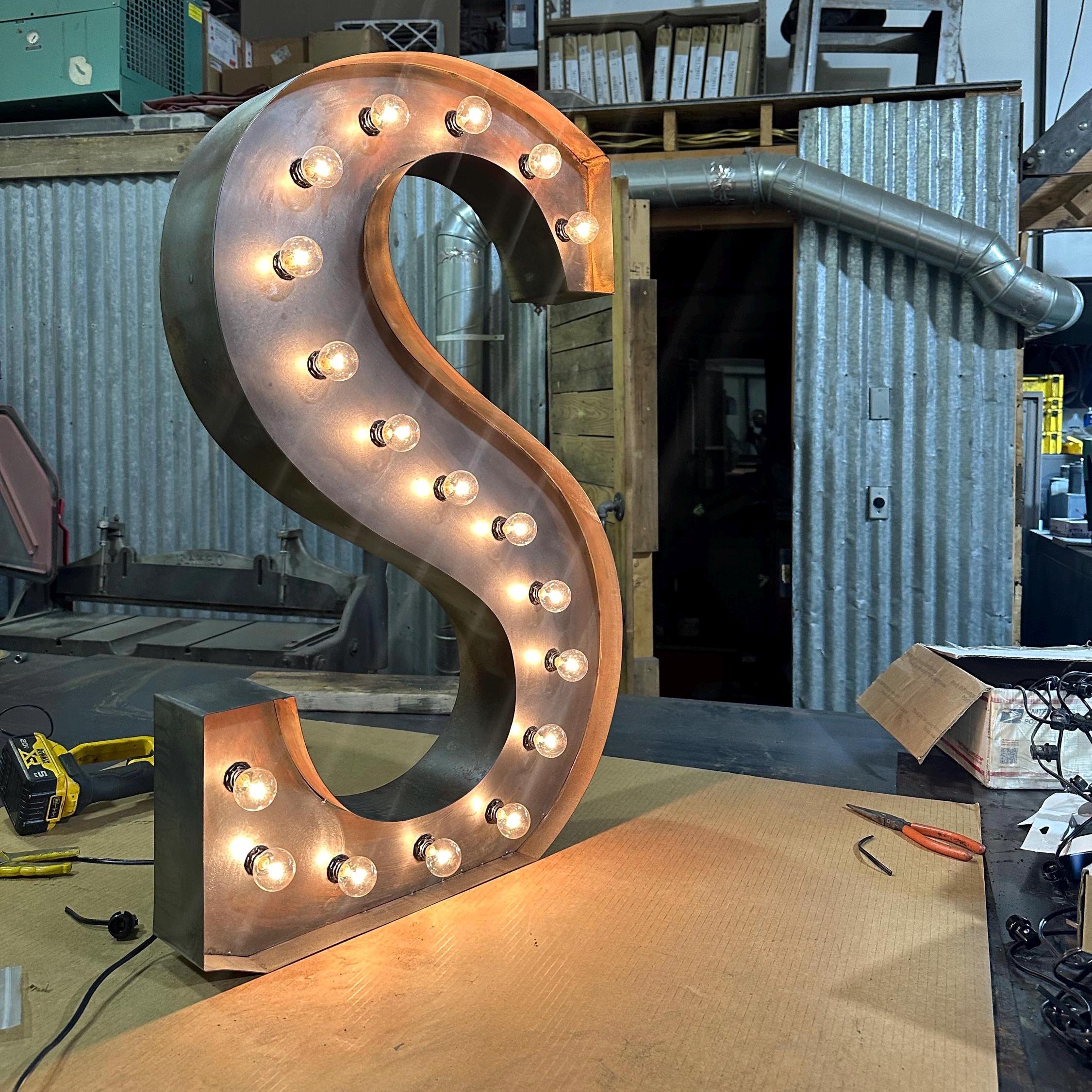 U Metal Channel Letter,ndustral décor,lghted sgn letter,ntal