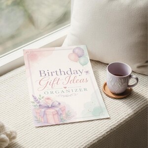 Puede incluir: Un planificador de papel rectangular con el título Birthday Gift Ideas ORGANIZER en letra morada y rosa. El diseño presenta ilustraciones en acuarela de tres globos pastel, una caja de regalo con un lazo morado y detalles florales suaves.