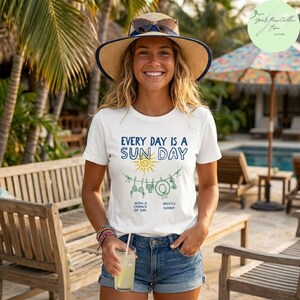 vintage Chaque jour est un dimanche t-shirt bikini rétro, t-shirt chapeau de paille de soleil avec lunettes, jolie chemise graphique pour vacances d'été principalement ensoleillée image 6