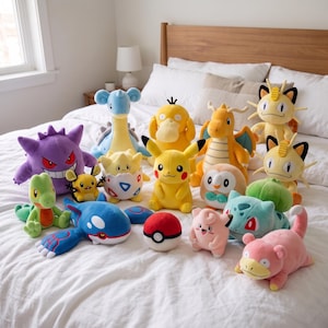 Colección de peluches de Pokémon: adorables peluches kawaii de Pikachu, Gengar y Dragonite, peluches suaves de monstruos de bolsillo.