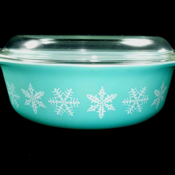 Aqua Pyrex Snowflake Casserole Baking Dish 1.5 Qt