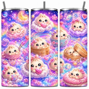 Könnte beinhalten: Ein zylindrischer Becher mit einem lebendigen, farbenfrohen Muster aus niedlichen, lächelnden Bao-Brötchen mit großen Augen. Das Design umfasst Regenbögen, flauschige Wolken, Sterne, Herzen und Blumen in Rosa-, Lila- und Blautönen, mit einem Metallstrohhalm.