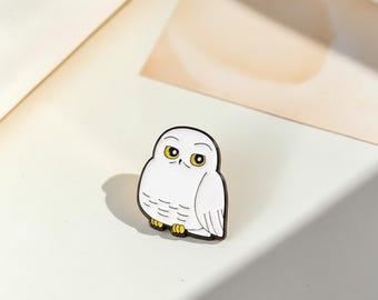 Cute Owl Enamel Pin, White Owl Brooch, Animal Backpack Badge, Kawaii Jacket Hat Bag Pin Gift for Bird Lover