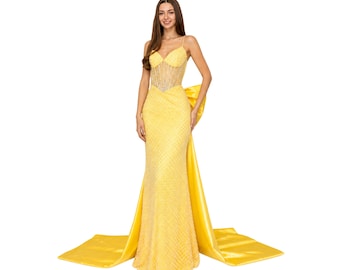 HC 1030 Elegant Women's Dress, Casual-Formal Style, Moisturizing & Skin Repair Benefits, Ideal for 2-3 Key Occasions Basic
